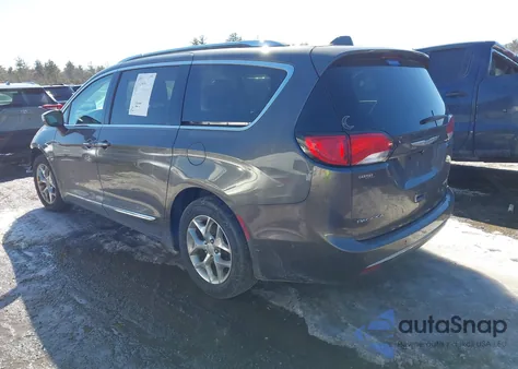 2017 Chrysler Pacifica Limited from USA, damaged, VIN 2C4RC1GG4HR753555